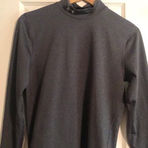 Men’s small UnderArmour coldgear mock turtleneck.